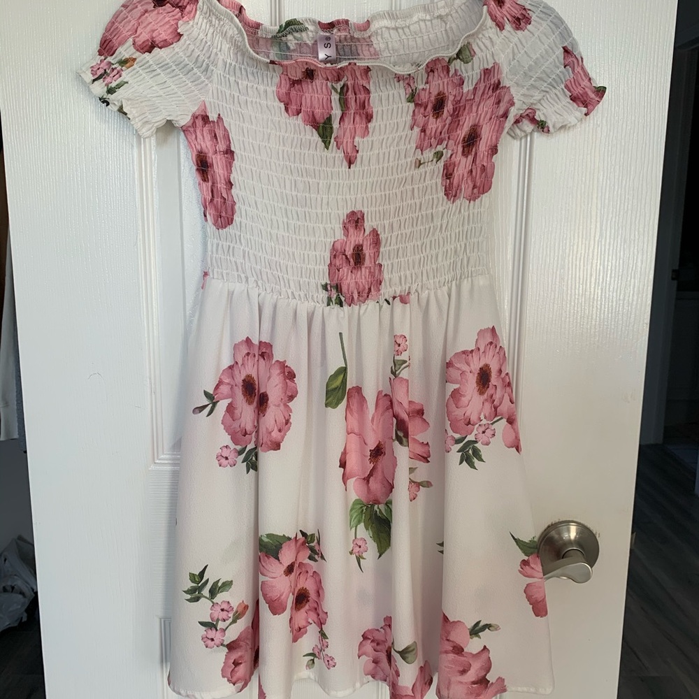 Dress - Picture 2 of 2